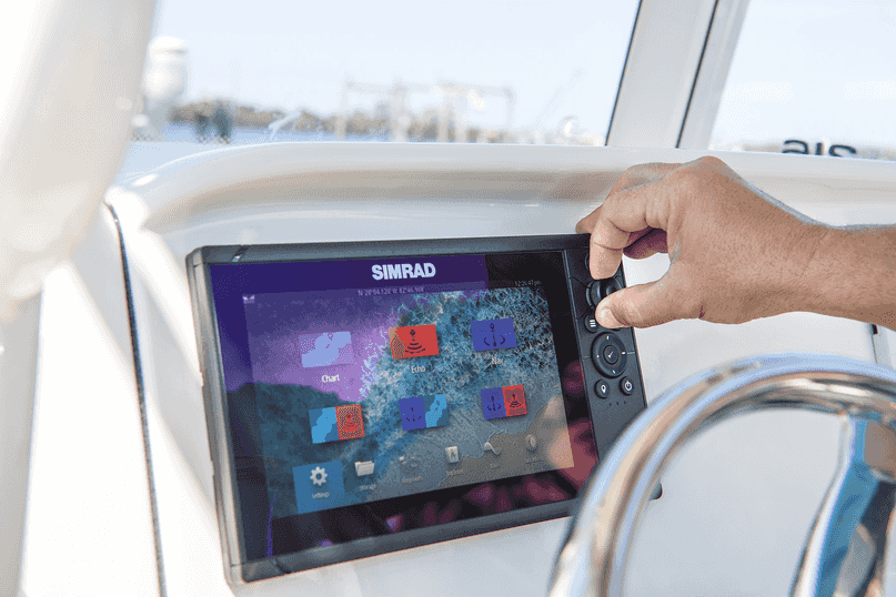 Ecoscandaglio Simrad CRUISE 5/7/9" GPS Fishfinder, con sonda 83/200, Pesca